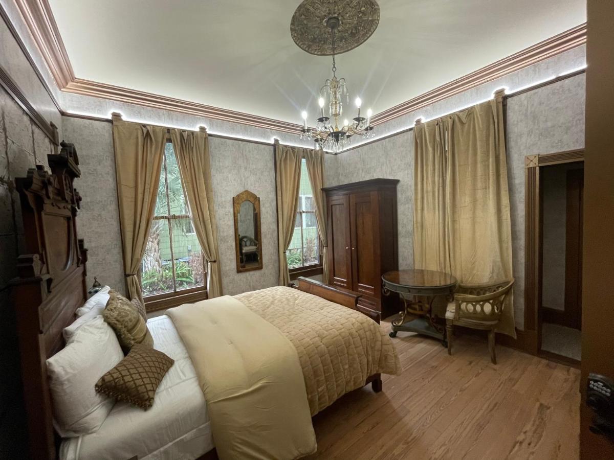 1001 Nights Historic Bed And Breakfast Adults Only เซนต์ออกัสติน ภายนอก รูปภาพ