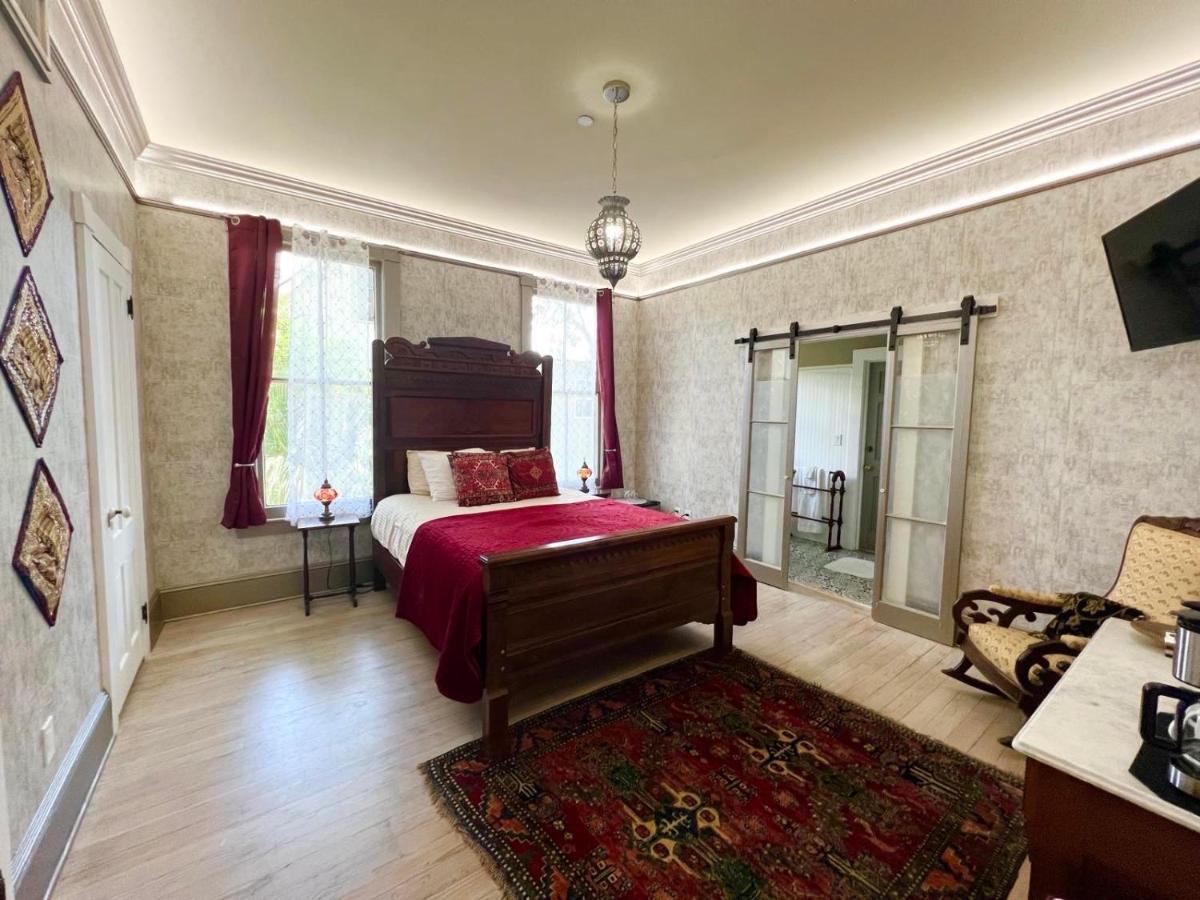 1001 Nights Historic Bed And Breakfast Adults Only เซนต์ออกัสติน ภายนอก รูปภาพ