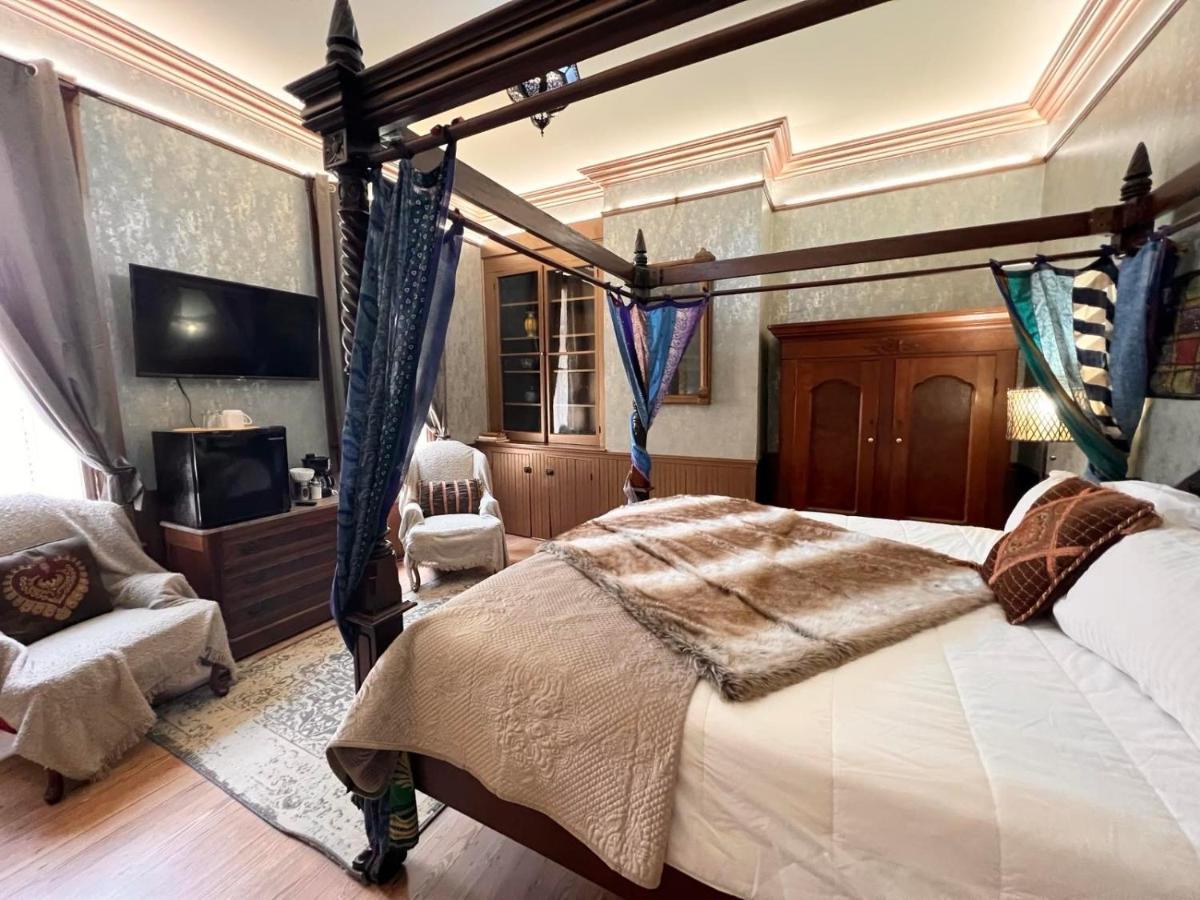 1001 Nights Historic Bed And Breakfast Adults Only เซนต์ออกัสติน ภายนอก รูปภาพ