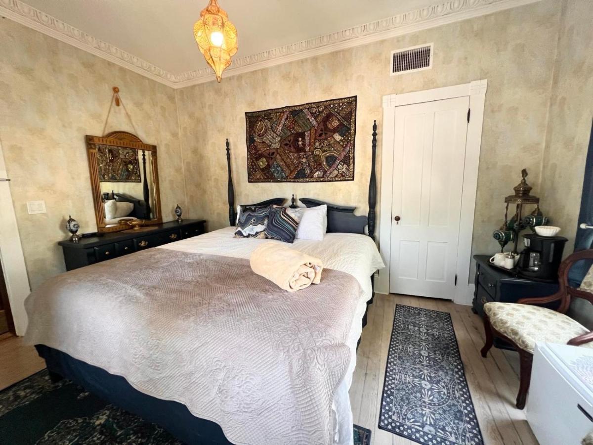 1001 Nights Historic Bed And Breakfast Adults Only เซนต์ออกัสติน ภายนอก รูปภาพ